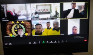 PN Madina yang kembali menggelar sidang kasus pemukulan dan pengeroyokan wartawan dengan agenda mendengarkan keterangan saksi yang meringankan yang dihadirkan kuasa hukum terdakwa, Jum'at (15/07/2022) sore. (TIM)