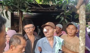 Ali Napia Pengidap penyakit tumor mata asal desa Simaninggir diberangkatkan berobat ke kota medan.
