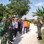 1. Koramil Sarirejo Turun Tangan, Perbaiki Fasum Desa1673592814403